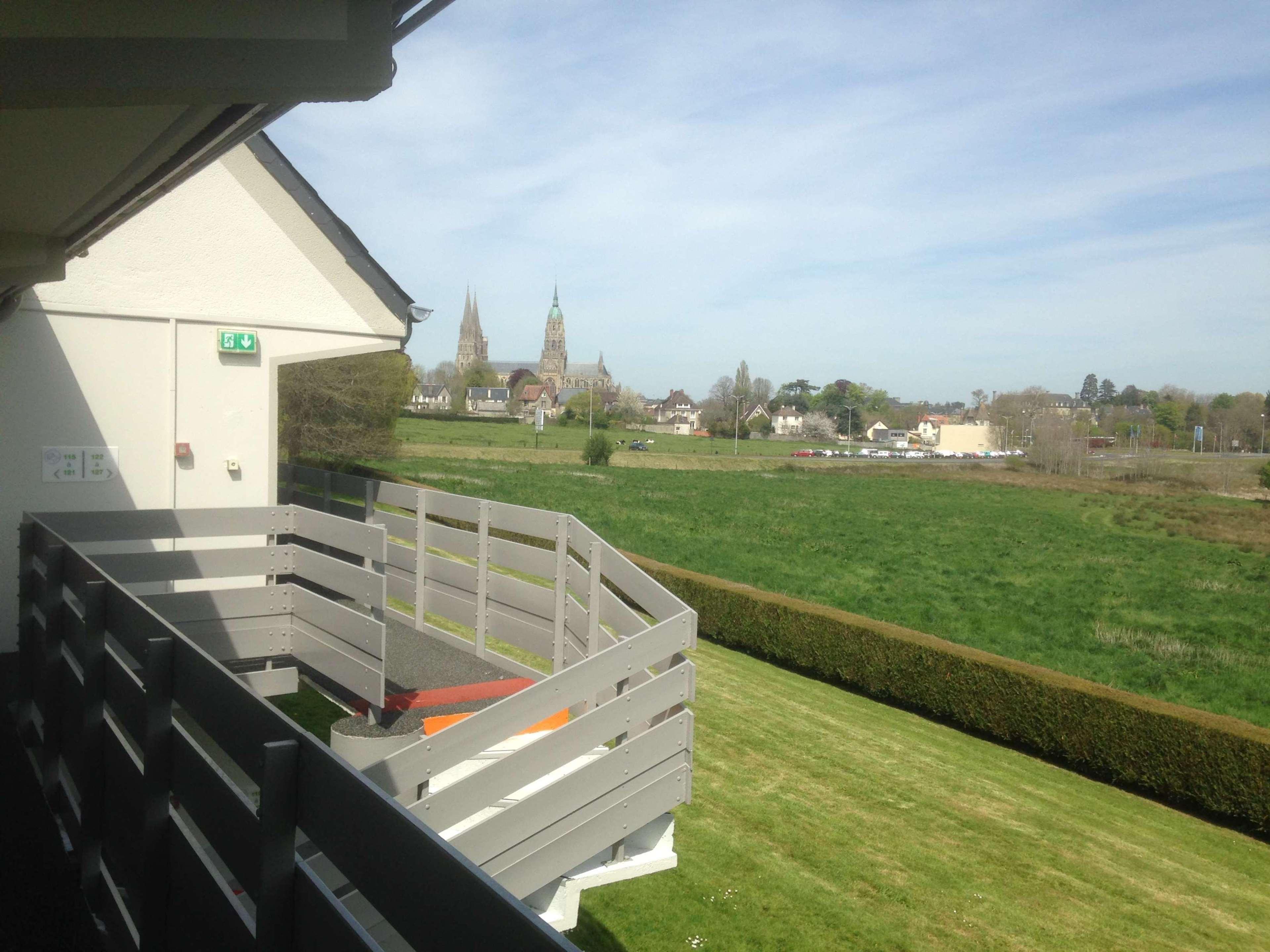 Hotel Campanile Bayeux Exterior foto